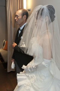 福岡　結婚準備　ブライダル撮影　ウエディングアルバム　結婚式の写真　前撮り　写真　ドレス試着　0358