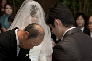 福岡　結婚準備　ブライダル撮影　ウエディングアルバム　結婚式の写真　前撮り　写真　ドレス試着　0358