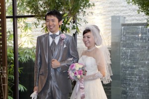 福岡　写真スタジオ　ブライダル撮影　ウエディングアルバム　結婚式の写真　スナップ撮影　前撮り　ロケ撮　オシャレ　0358