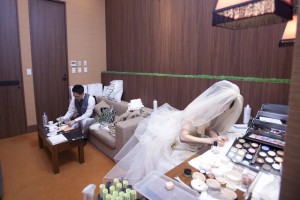 福岡　写真スタジオ　前撮り　グラナダスイート　結婚準備　ブライダル写真　ウエディングアルバム　披露宴　オシャレ　0358